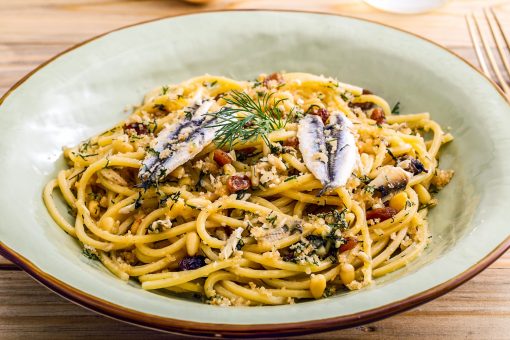 Bucatini recipe with sardines and wild fennel