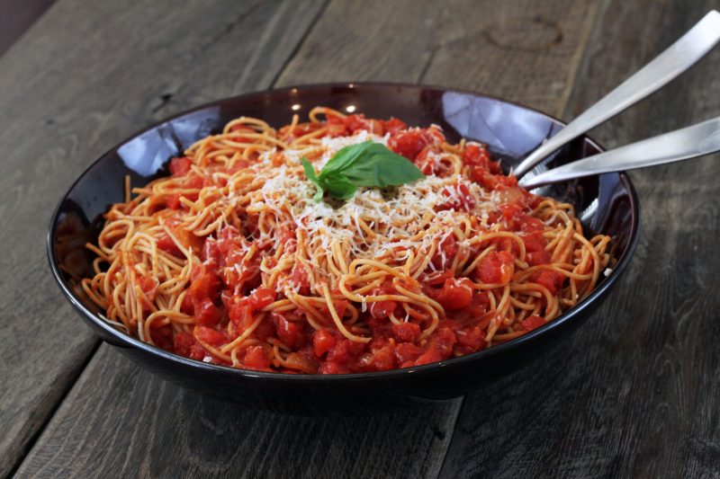 The spaghetti marinara recipe is easy to make.