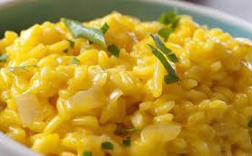 Milanese Risotto with Chicken Broth has many healthy ingredients.