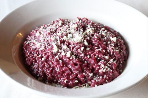 Risotto with red wine is a great choice for those who want to reduce the risk of heart diseases.