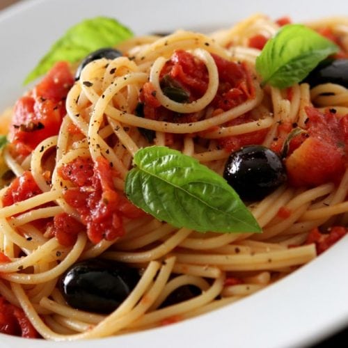 This spaghetti marinara recipe is amazing.